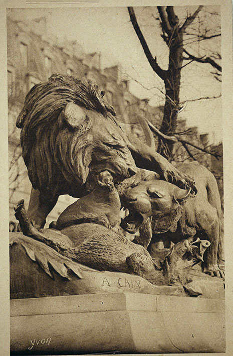 Postal escultura leones