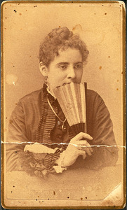 Retrato joven mujer %c3%a1banico